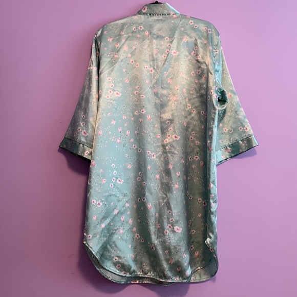 Vintage Jessica Button down duster/ sleep top - Picture 2 of 9